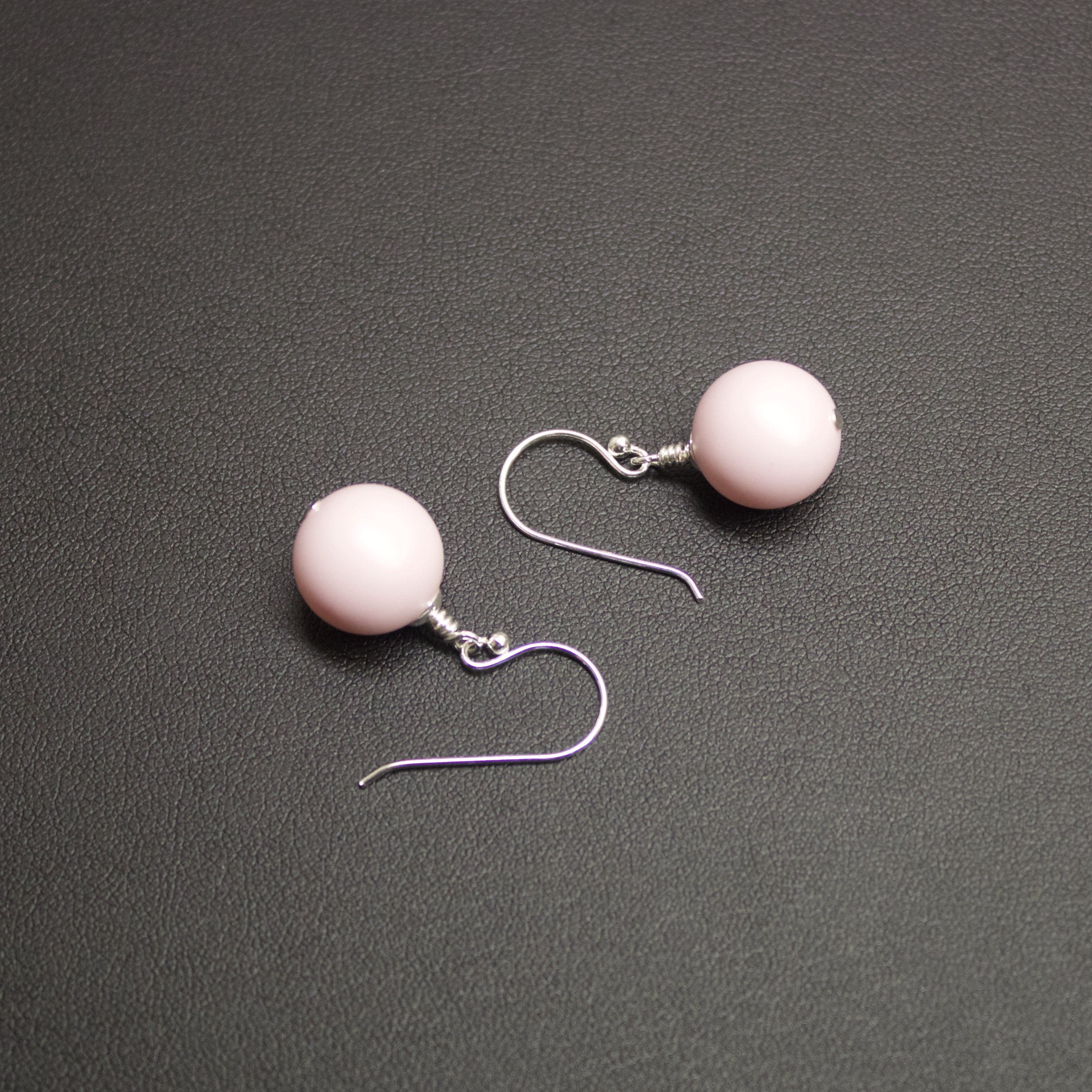 Ballet Bud Drop Pearl Earrings (Pastel Pink)